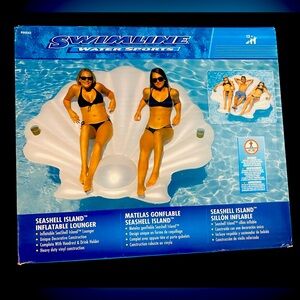 White Seashell Island Inflatable Lounger